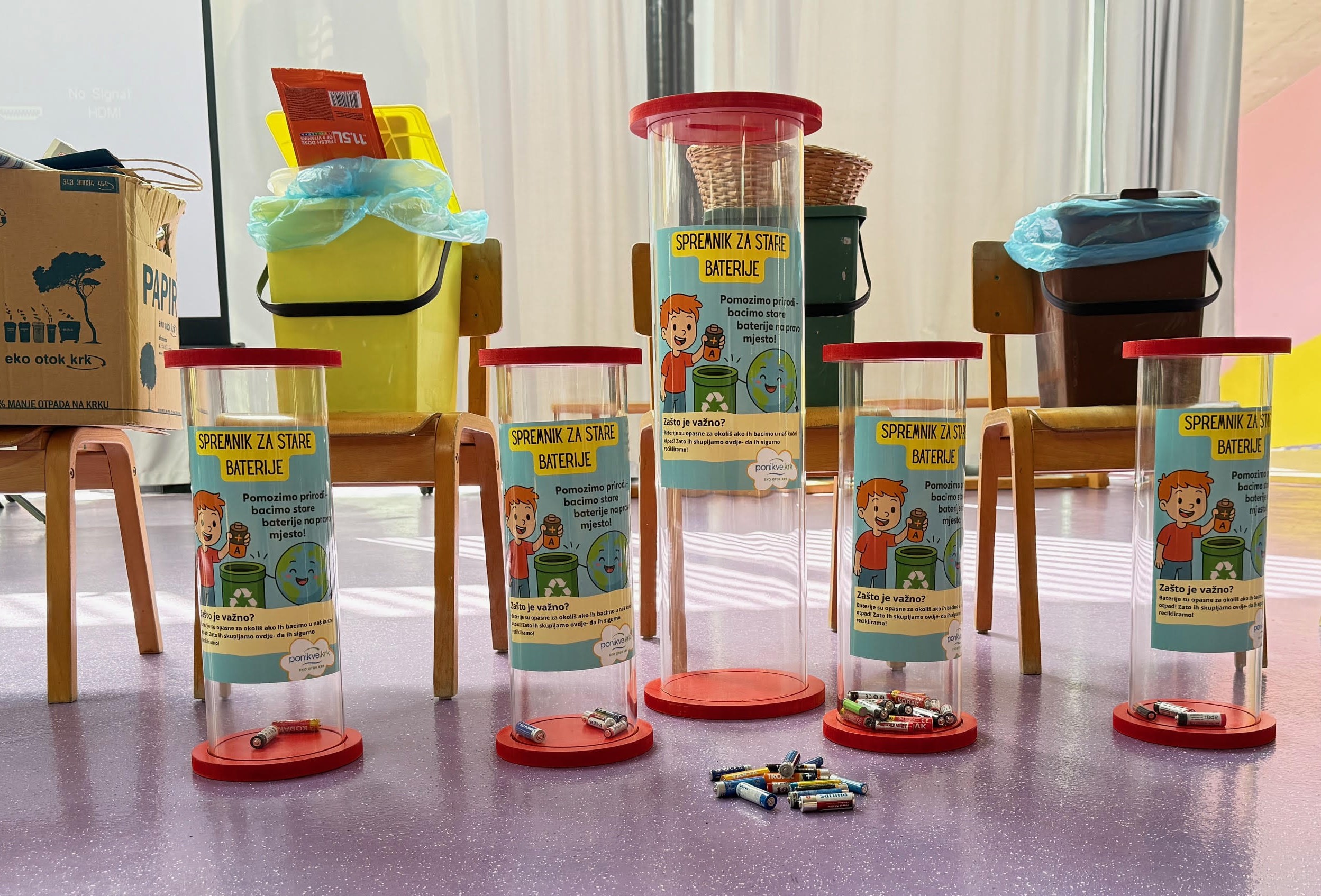 Spremnici za stare baterije